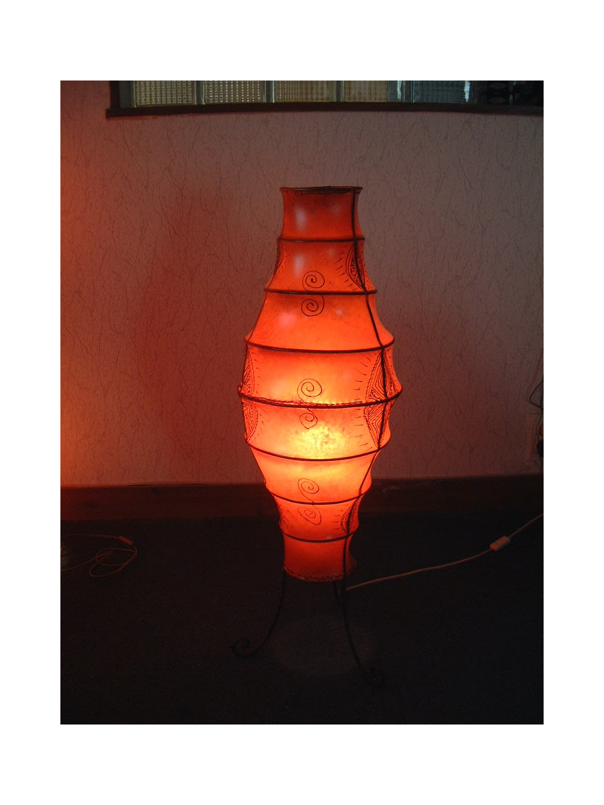 LAMPE SUR PIED FER FORGE ET ABAT JOUR ORANGE